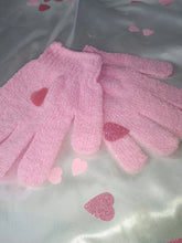 Load image into Gallery viewer, Exfoliating Gloves- PAIR (JM $600)